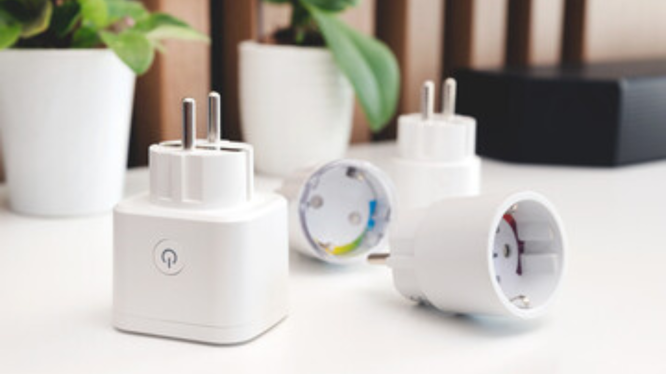 Smart Plugs: Easily control your devices remotely from your phone. Schedule on/off times, monitor energy usage, and integrate with voice assistants for hands-free convenience.